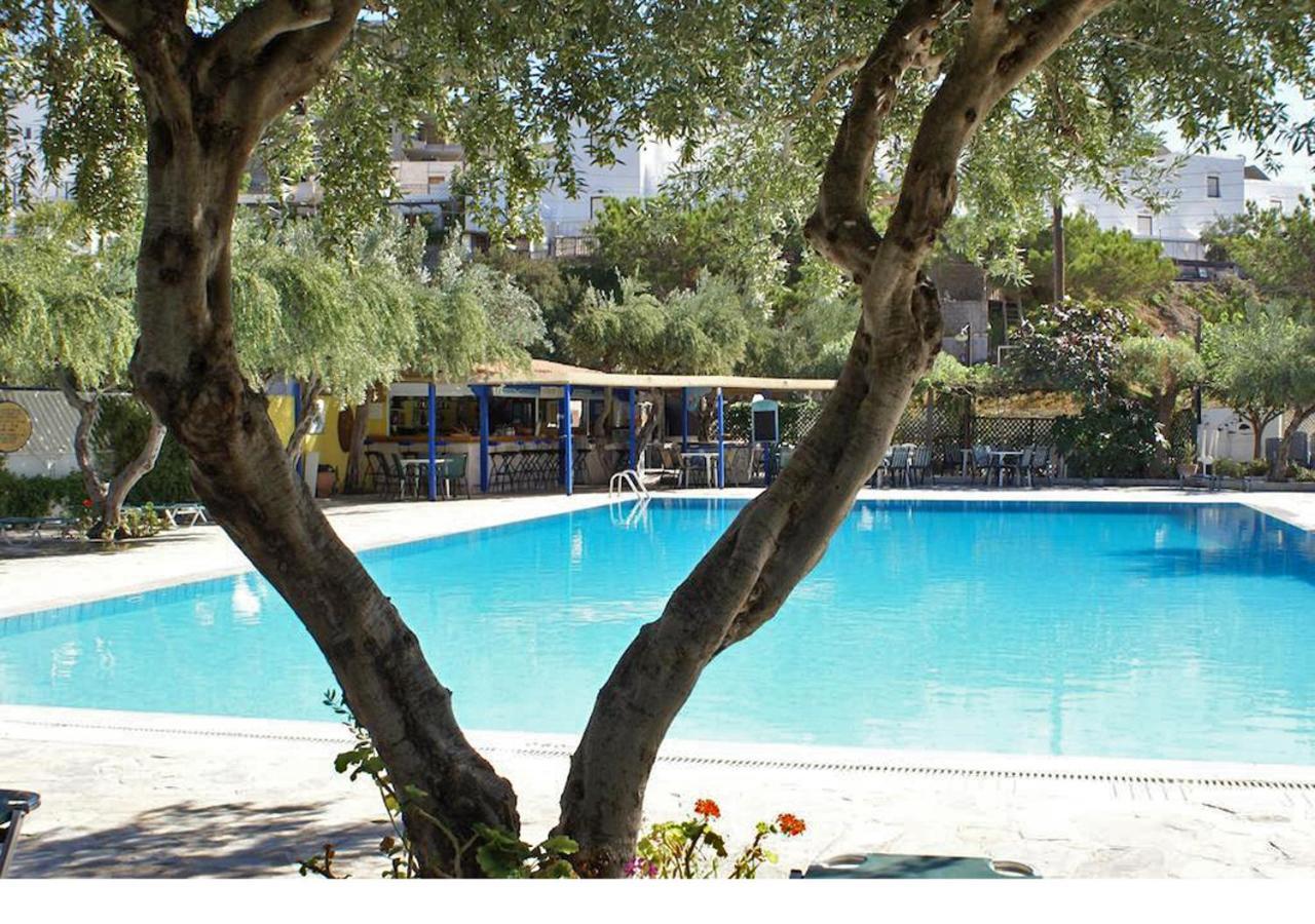 Villea Village Makrýgialos Exterior foto